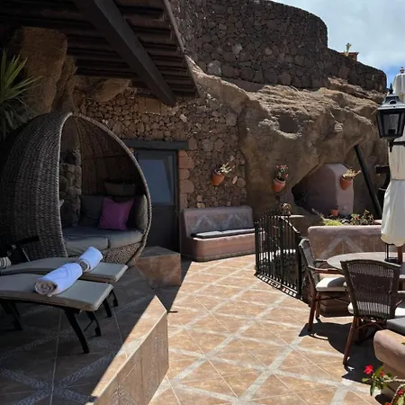 Ferienhaus Schlafen In Einer Vulkanischen Hoehle By Interhome Tías